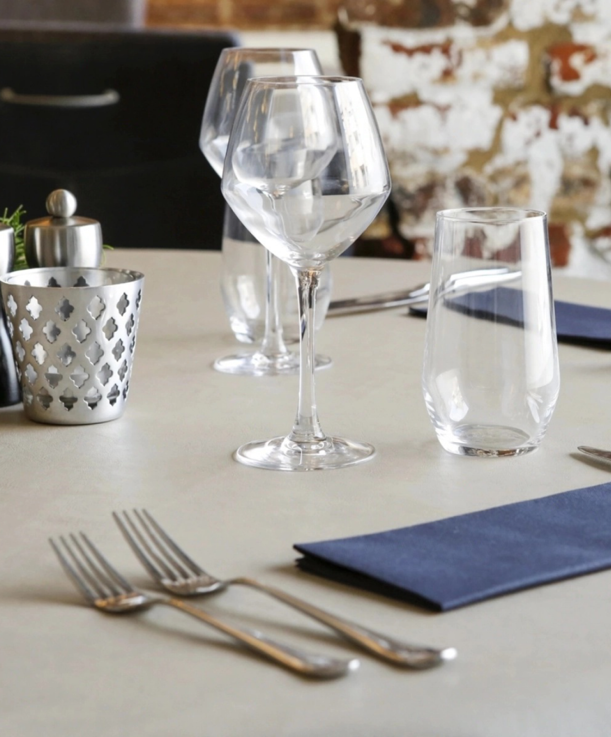 Table setting with glasses